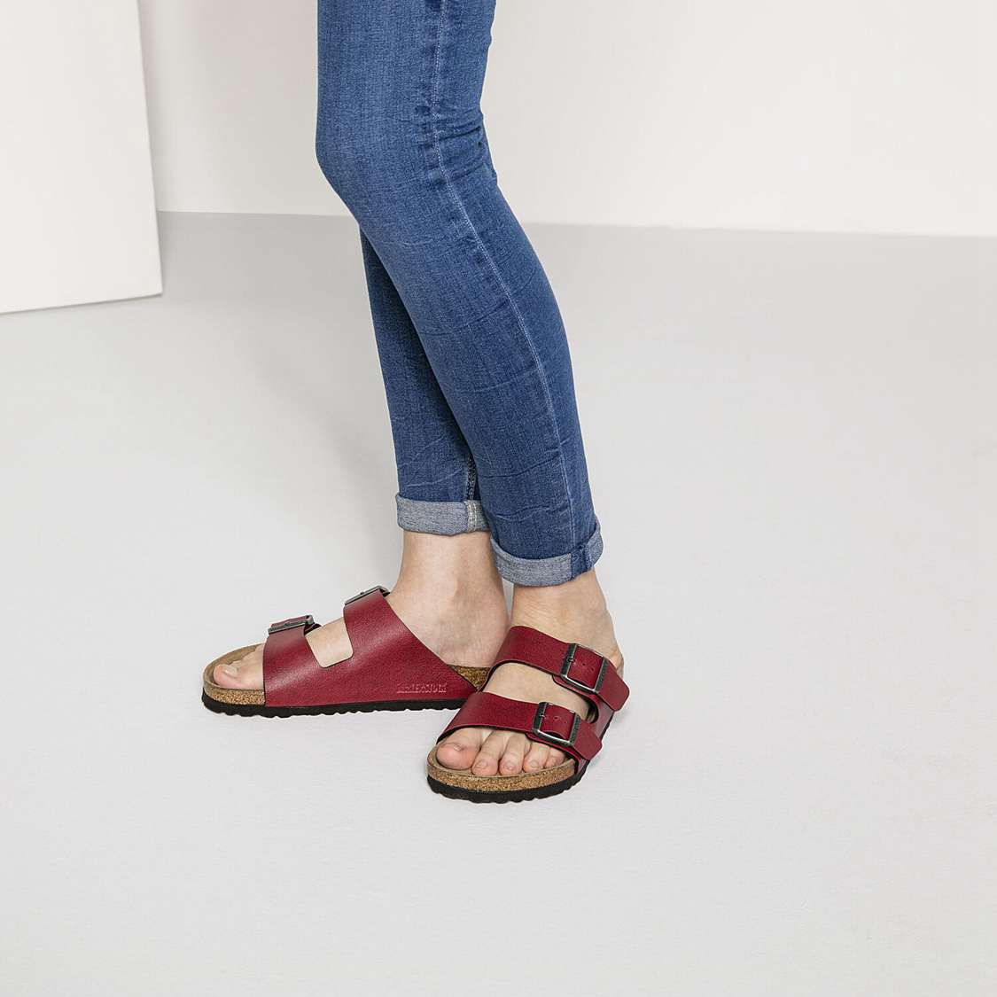 Birkenstock Arizona Birko-Flor Two Strap Sandals Burgundy | dH4zG8MacZA