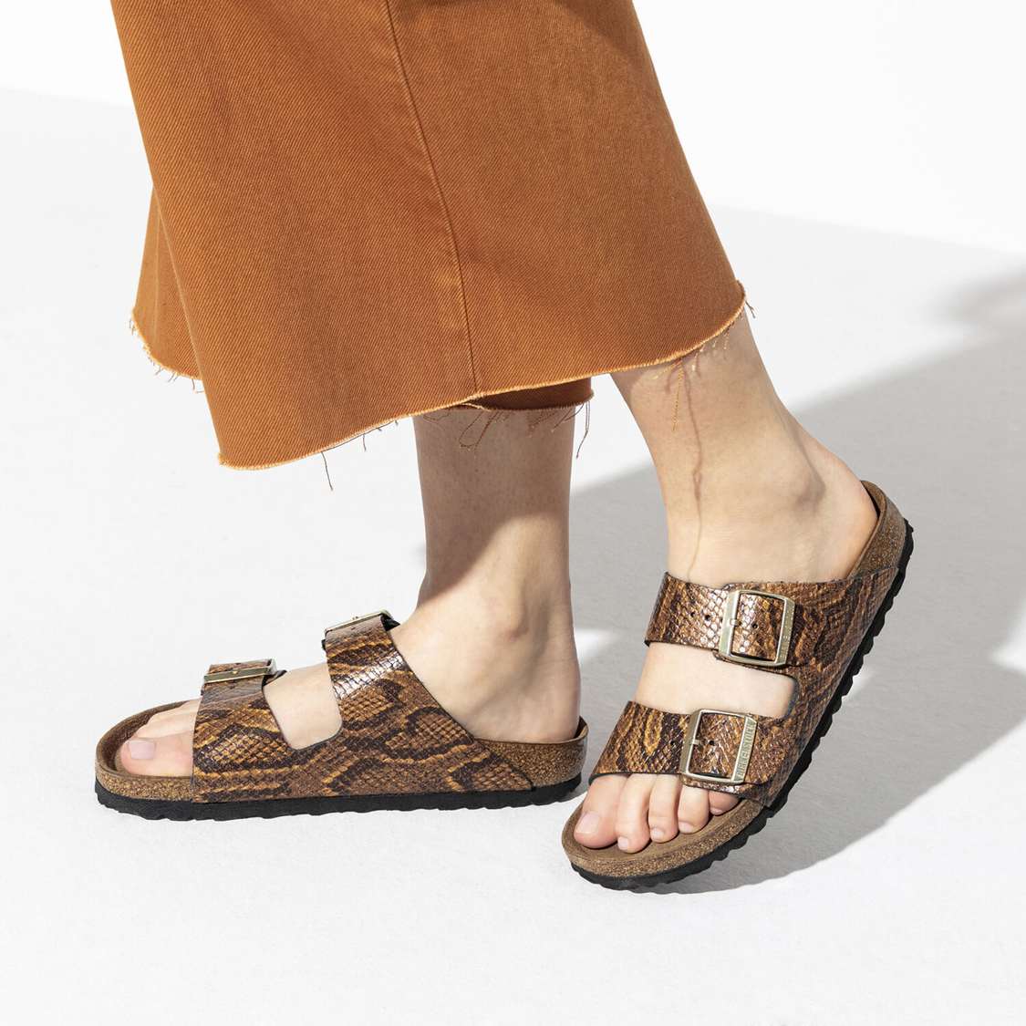 Birkenstock Arizona Embossed Leather Two Strap Sandals Snake Brown | YMTtflKZqvv