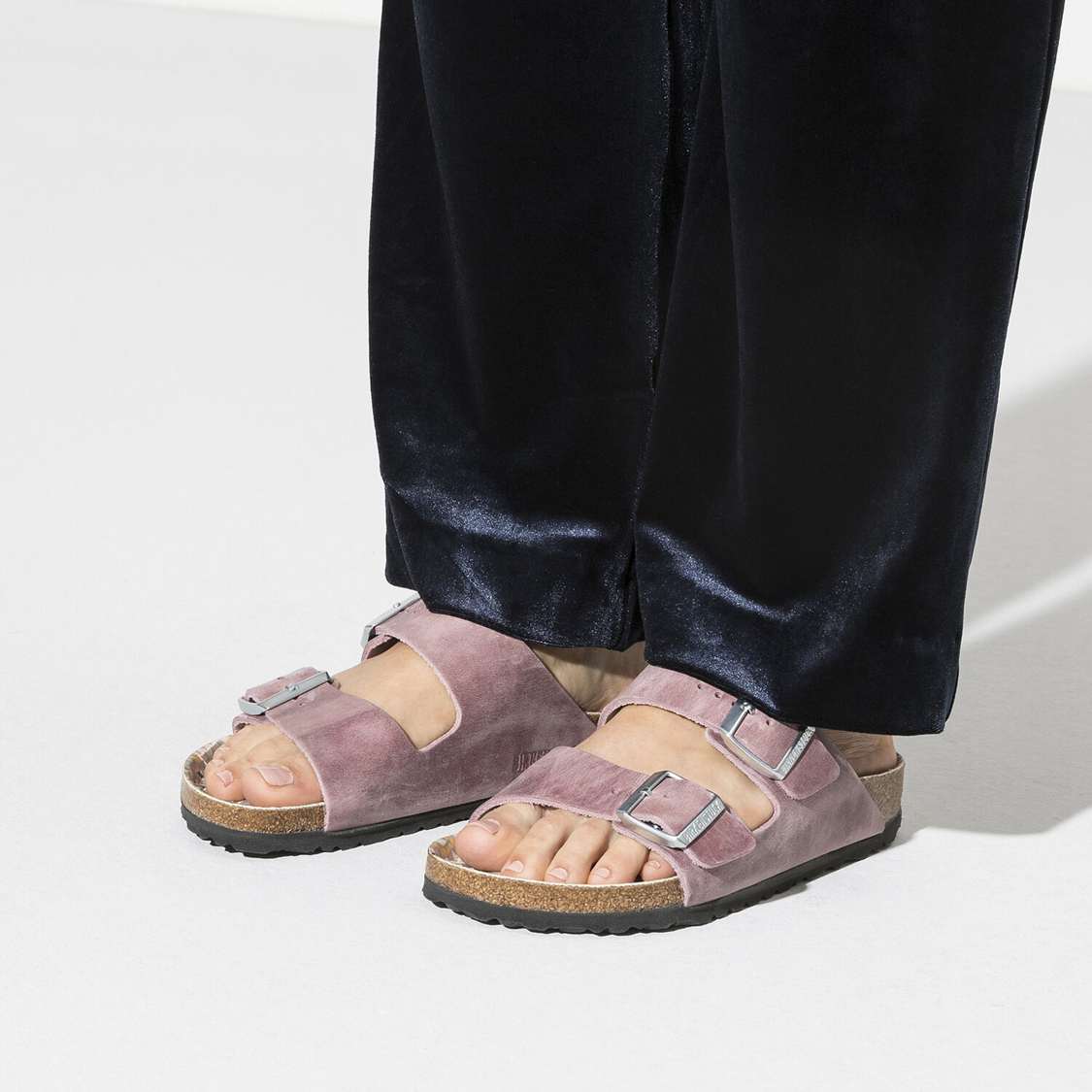 Birkenstock Arizona Oiled Leather Two Strap Sandals Lavender | D6ZBowZmSzH