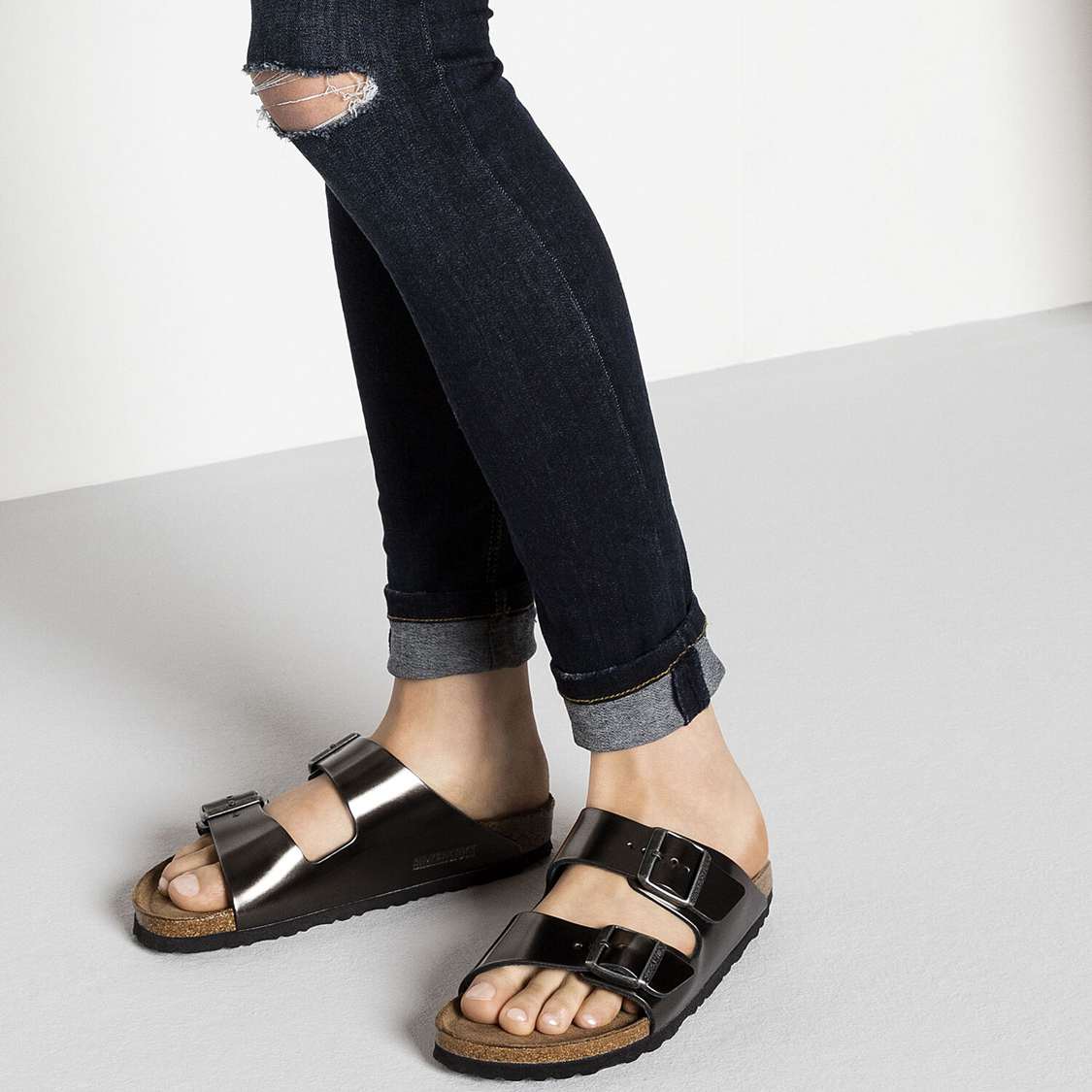 Birkenstock Arizona Soft Footbed Leather Two Strap Sandals Dark Grey | fDpLKgMAtqV