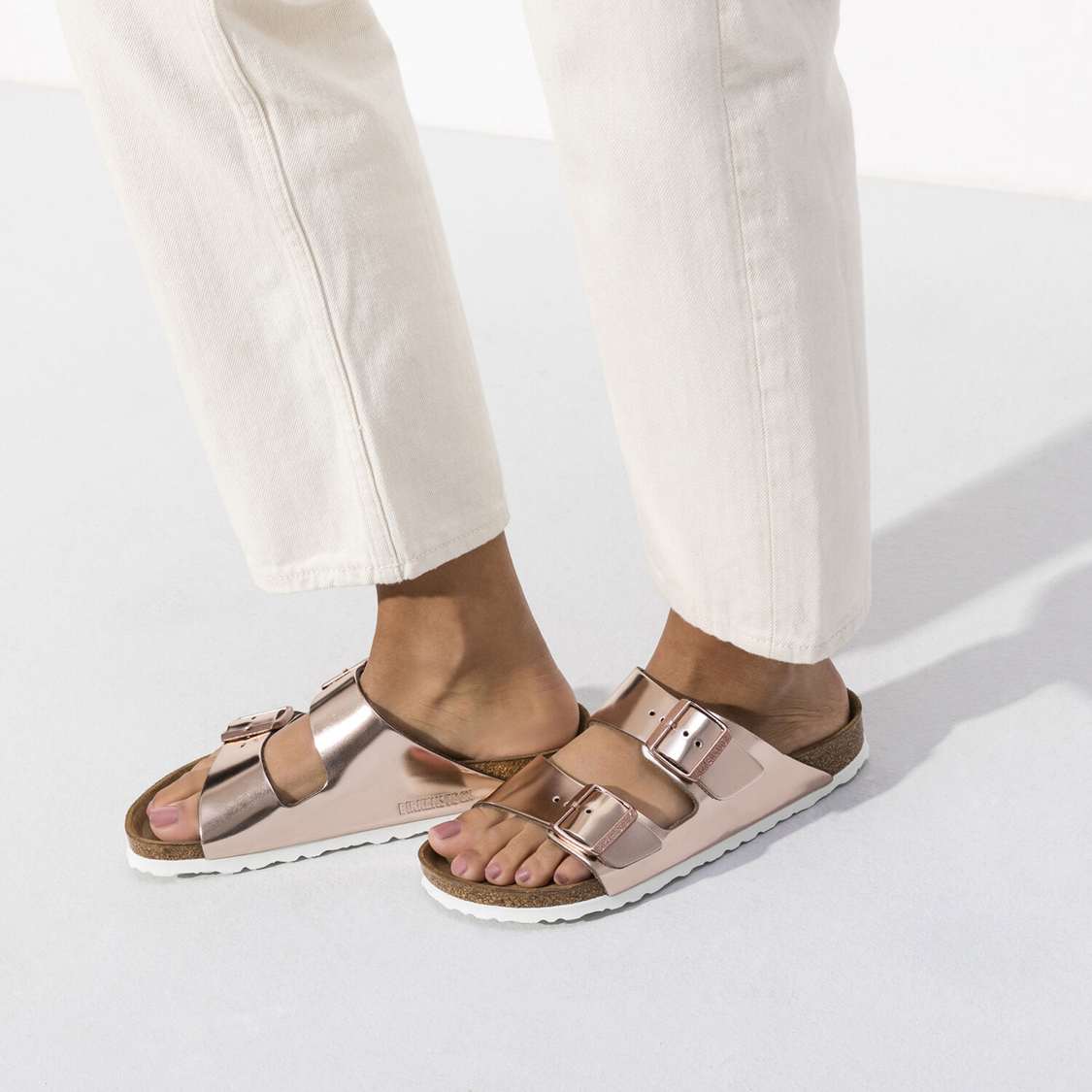 Birkenstock Arizona Soft Footbed Leather Two Strap Sandals Copper | movWkROBXlc