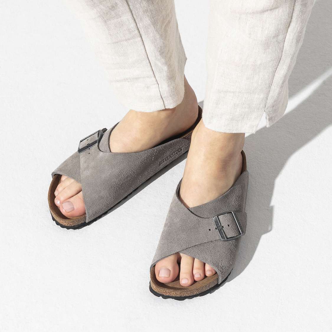 Birkenstock Arosa Soft Footbed Suede Leather Two Strap Sandals Grey | Fls2umciyfB