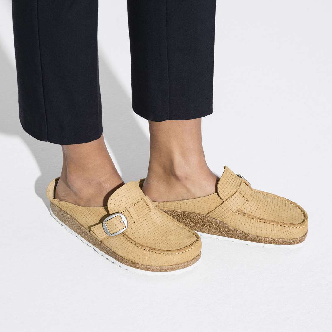 Birkenstock Buckley Nubuck Leather Clogs Cream | 2oR2kKd6aZW