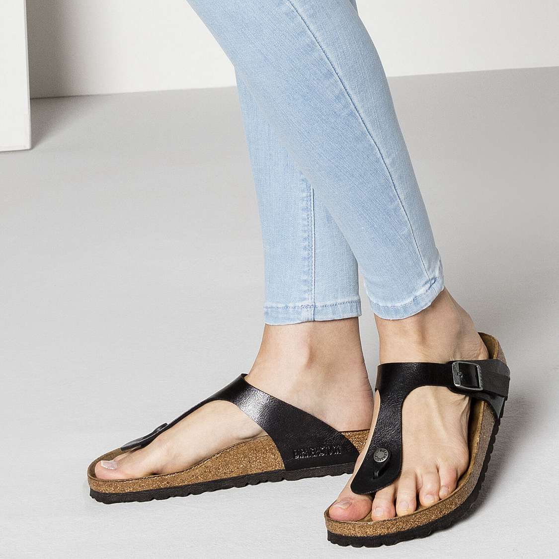 Birkenstock Gizeh Birko-Flor One Strap Sandals Black | Rg8TsVEy6dy