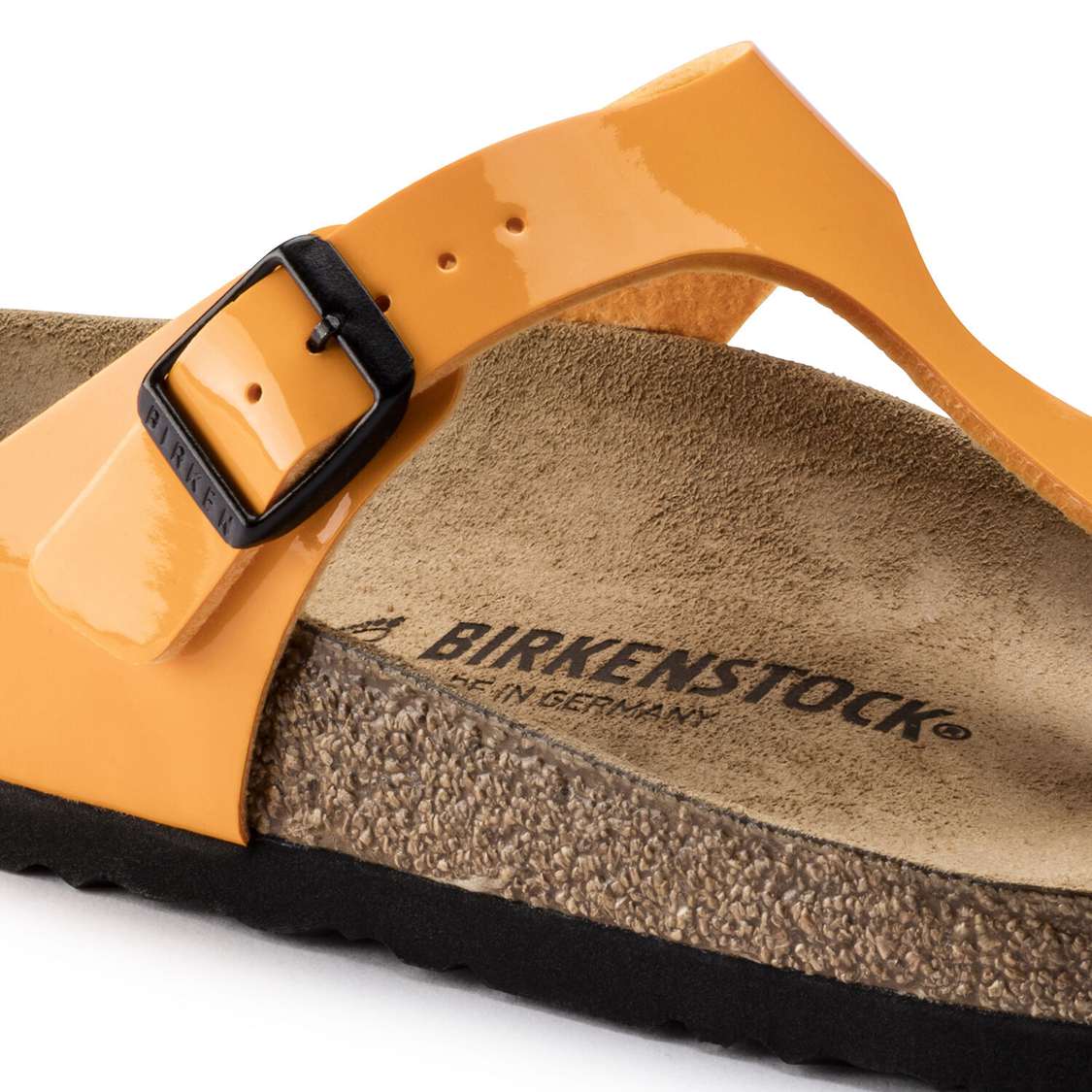 Birkenstock Gizeh Birko-Flor Patent One Strap Sandals Gold | VpY7GBDleX3