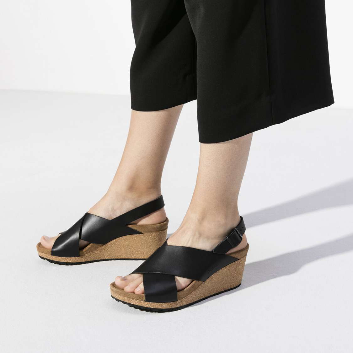 Birkenstock Samira Leather Two Strap Sandals Black | nujwlrpU5iv